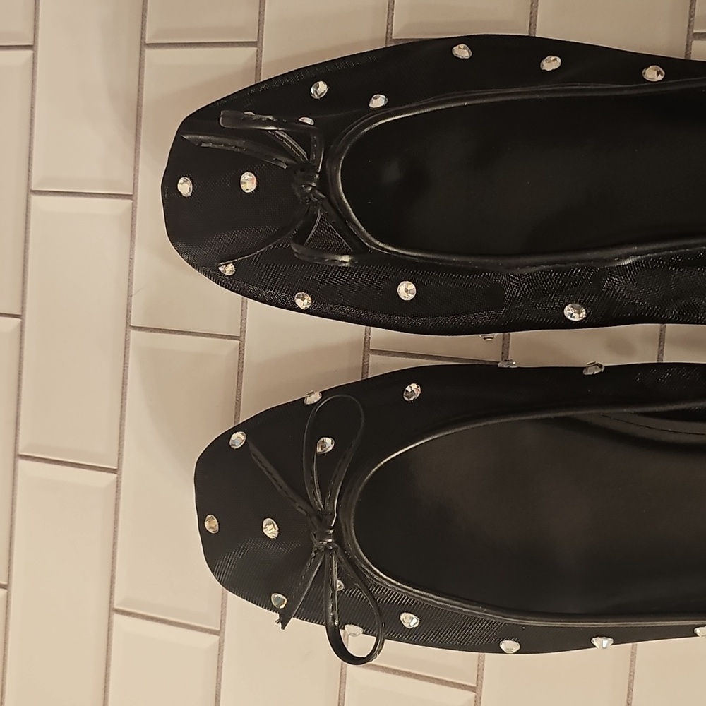 SO Black Gem Stone Polka Dot Women's Flats - Picture 2 of 6
